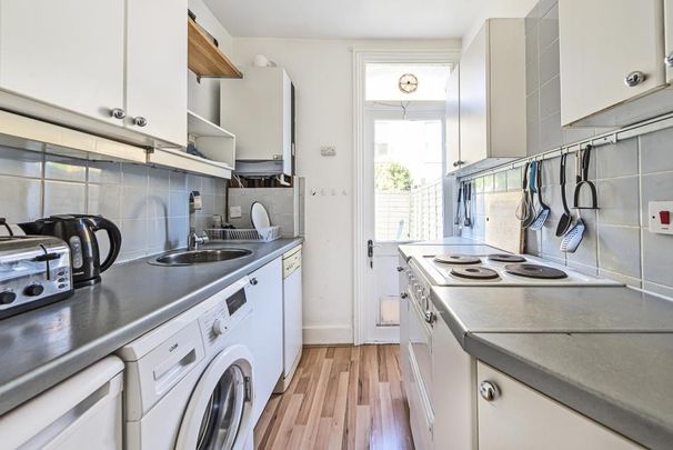 2 bedroom maisonette to rent - Photo 1
