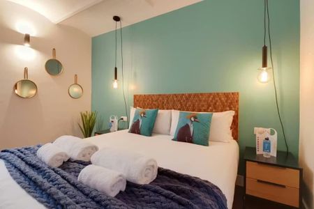 Carrer de Sepúlveda, Barcelona, Catalonia 08015 - Photo 2