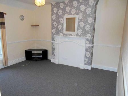 Flat, Victoria Street, Caernarfon, LL55 - Photo 5