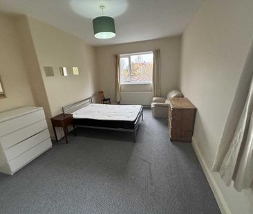 2 bedroom semi-detached house to rent - Photo 3