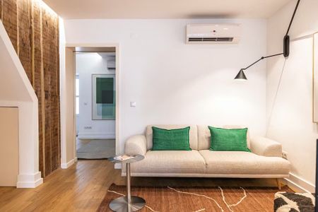 Rua Poiais de São Bento, Lisbon, Lisbon 1200-109 - Photo 2