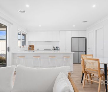 2/12 Jumbuck Drive, Gobbagombalin - Photo 3