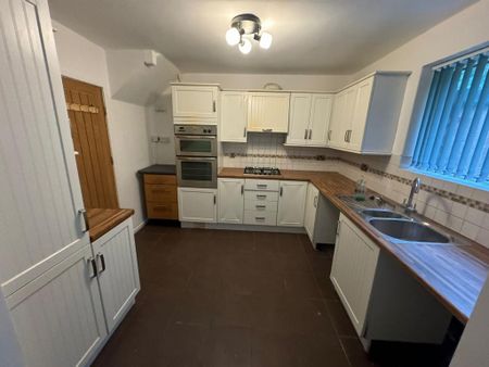 3 bedroom house to rent - Photo 2