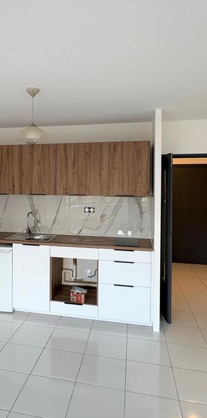 Location Appartement 1 pièce 37m² MARSEILLE 8ème - Photo 1