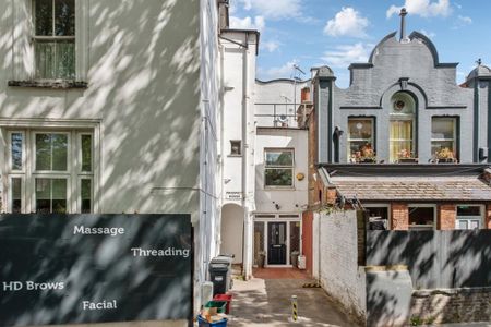 1 bedroom flat to rent - Photo 4