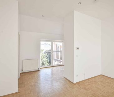 Helle 3-Zimmer-Dachgeschoß-Wohnung mit Blick auf die Votivkirche - Photo 2