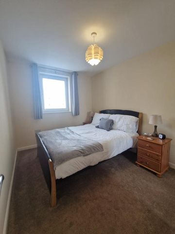 2 bedroom flat to rent - Photo 4