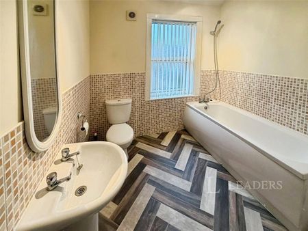 2 bedroom terraced house to rent - Photo 2