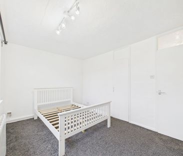 Abbey Road, Tyldesley, M29 - Photo 3