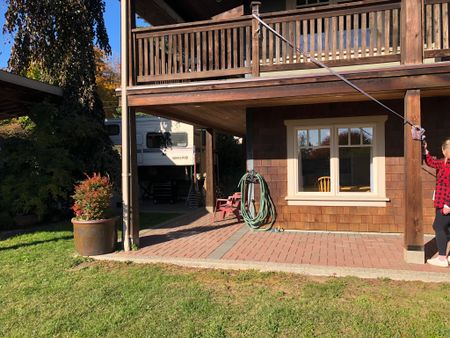 1Bedroom & Den (Powell River) - Photo 2