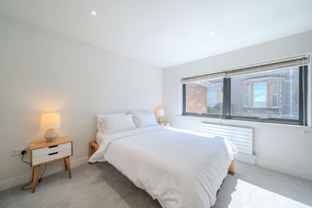 3 Bedroom Home – Medium Let - Photo 4