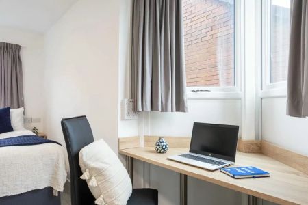 Platinum Studio - Photo 5