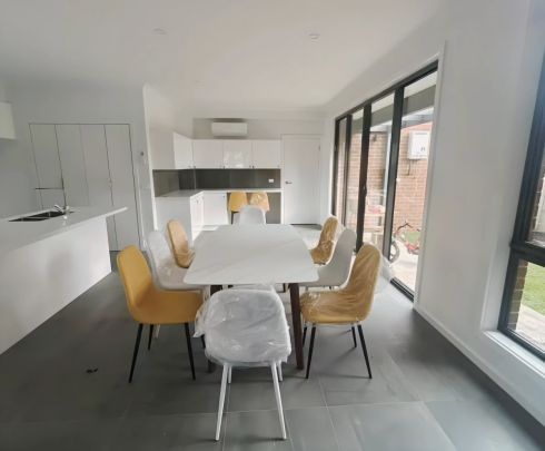 Private room with ensuite - Photo 1