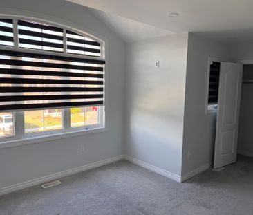 For Lease - 40 Mclean Avenue, Collingwood, Ontario - Photo 5