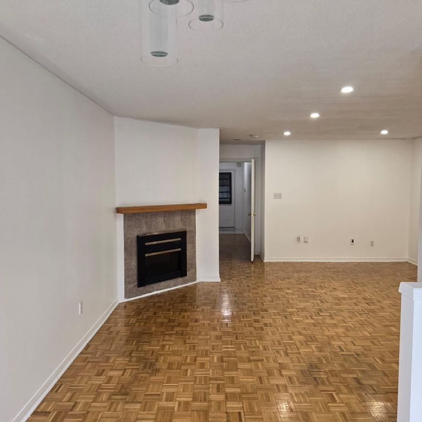 For Lease - 104 Sunfield Road Unit# Main, Toronto, Ontario - Photo 1