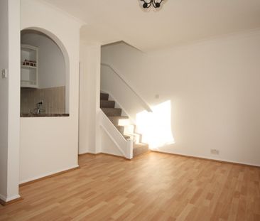 Hawkswell Walk, Woking - Photo 1