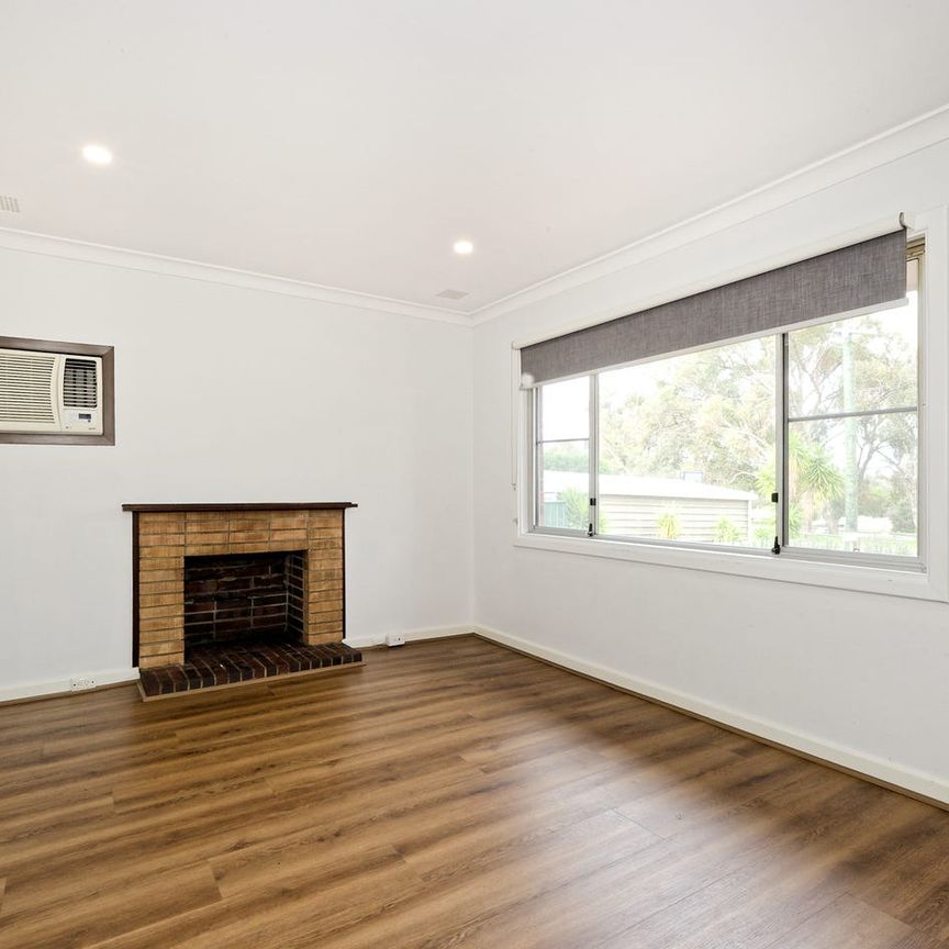 BEAUTIFULLY RENOVATED CALISTA HOME RENT - Photo 1