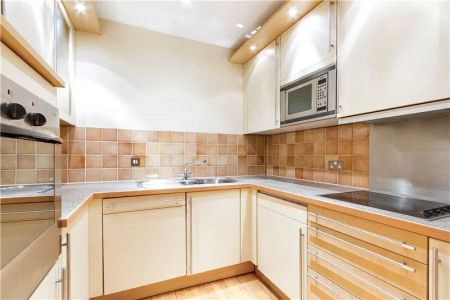 2 bedroom flat in Barnes - Photo 3