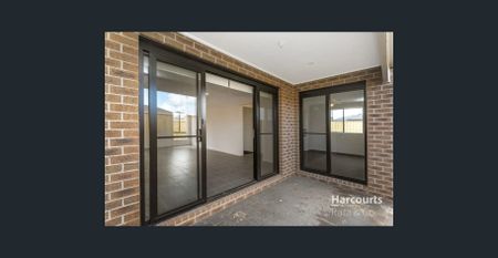 Spacious 4-Bedroom Home in Wollert - Photo 4