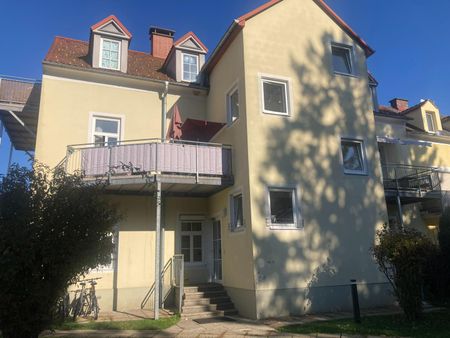 Mietwohnung mit 3 Zimmern und Balkon in ruhiger Lage - Photo 2