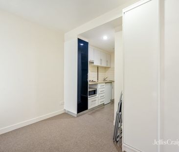 One Bedroom in a Great Location - Photo 4