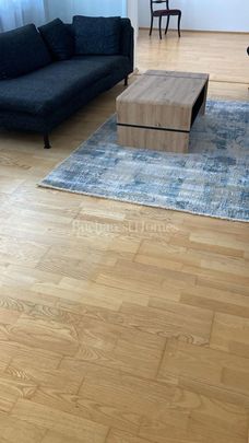 Nice Sized Two-Bedroom Flat with Parking - Cismigiu - Photo 1
