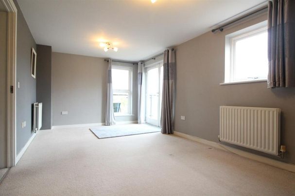 2 bedroom flat to rent - Photo 1