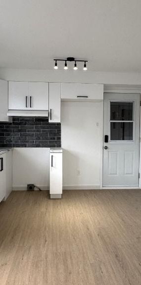 📍 4 1/2 entièrement rénové – St-Eustache – Disponible juillet ou Aout - Photo 1