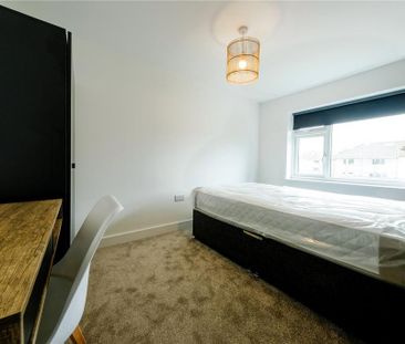 6 bedroom semi-detached house to rent - Photo 1