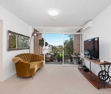 Enter Via Piper Lane - Light, Lifestyle & Location in Annandale - Photo 2