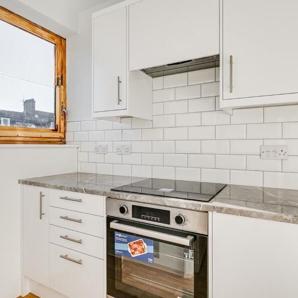 1 Bedroom Flat To Let - Photo 1