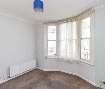 1 bedroom ground floor flat to rent - Photo 5