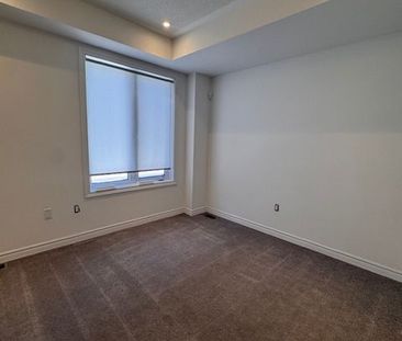 For Lease - 23 Steamboat Way, Whitby, Ontario - Photo 6