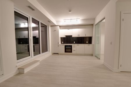 For Lease - 1 Quarrington Lane Unit# 814, Toronto, Ontario - Photo 4