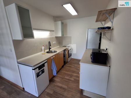 Pronájem bytu 2+kk 48 m², K zahrádkám 1027, Praha - Photo 3