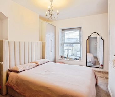 2 bedroom House To Let - Photo 4