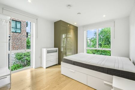 3 Bed Flat, Heygate Street, SE17 - Photo 5