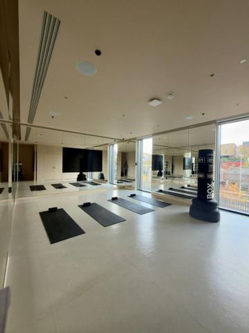 3 bedroom flat to rent - Photo 2