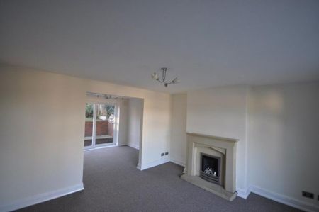 3 bedroom semi-detached house to rent - Photo 2