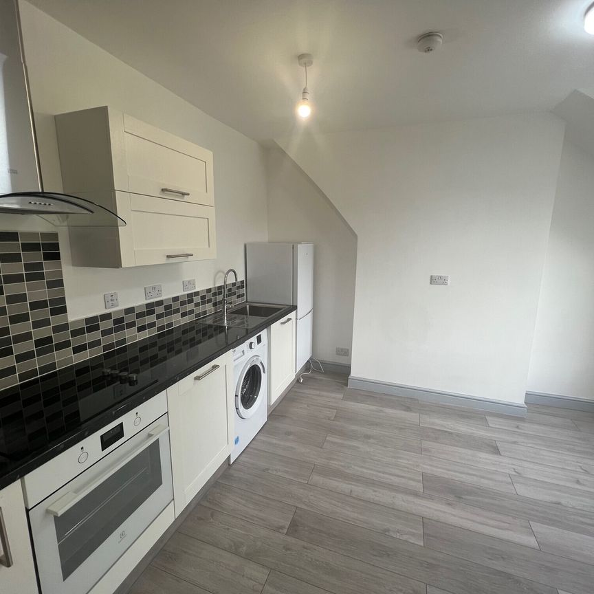 Neville Street, Cardiff - Photo 1