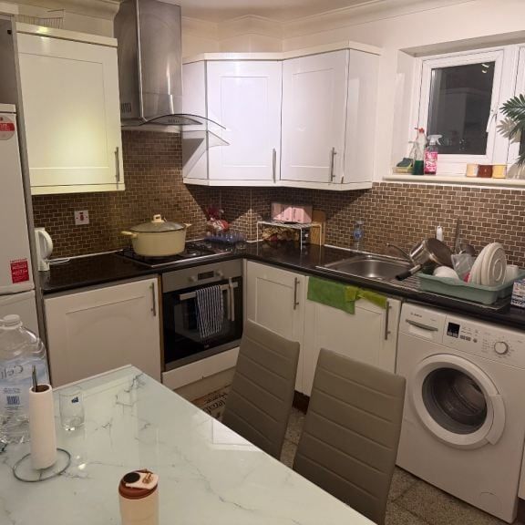 Room in a Shared Flat, Craignish Avenue, SW16 - Photo 1