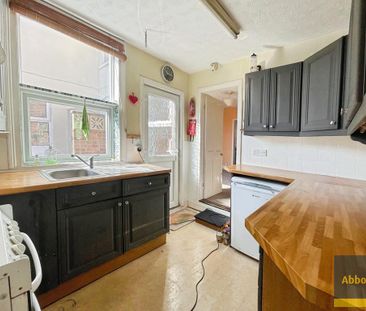 3 bedroom terraced house to rent - Photo 5