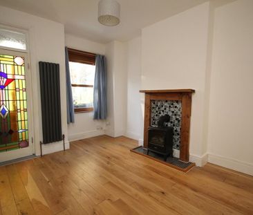 2 bedroom semi-detached house to rent - Photo 3