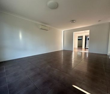 Modern 3-Bedroom Duplex in a Quiet Location - Photo 2