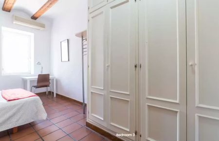 Carrer de les Danses, Valencia, Valencian Community 46001 - Photo 4