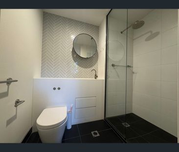 301/135 A'Beckett Street, Melbourne, Vic 3000 - Photo 4