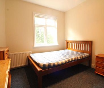 3 bedroom flat to rent - Photo 1