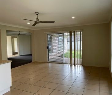 7 Ferny Crescent, Burpengary QLD 4505 - House For Rent - $680 | Domain - Photo 4