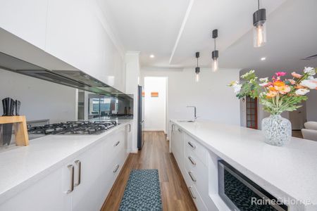 Luxury Family Home - Photo 4