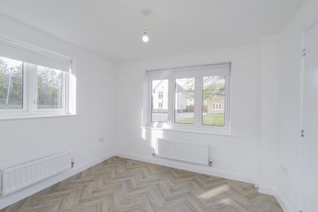 3 bedroom semi-detached house to rent - Photo 3